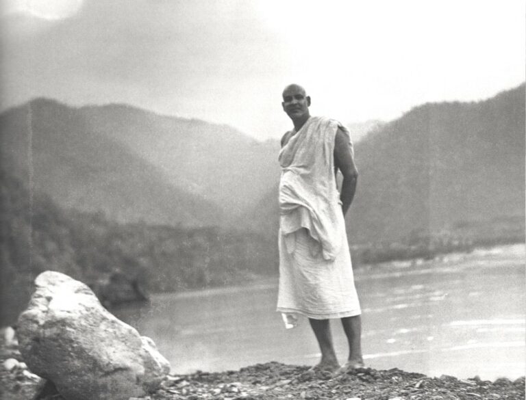 swami-sivananda-1000w